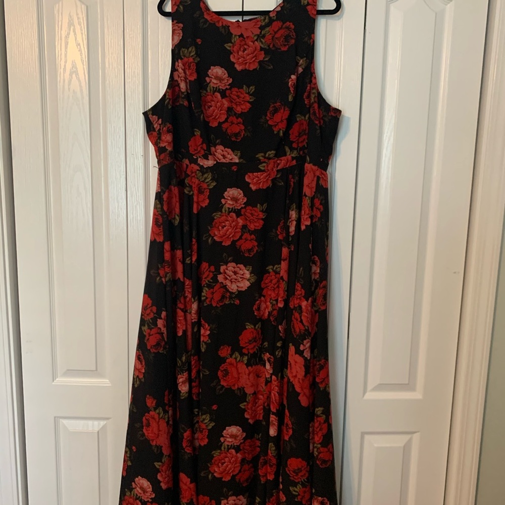Torrid floral dress black and red flowers